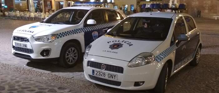 La Policía Local de La Solana devuelve el dinero encontrado y entregado por 3 jóvenes solaneras
