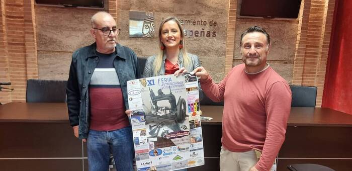 50.000 piezas se exponen este fin de semana en la XI Feria de Antigüedades y Coleccionismo de Valdepeñas