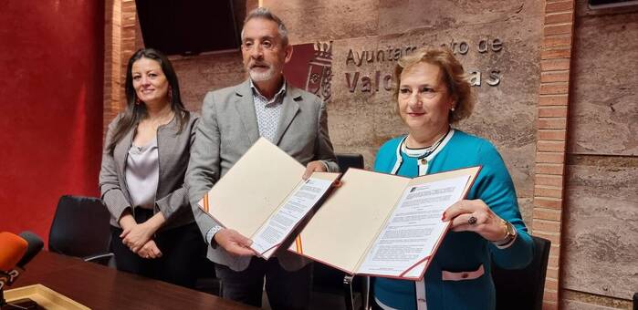 Jesús Martín renueva con AFAD el convenio de 35.000 euros para la atención a personas con discapacidad