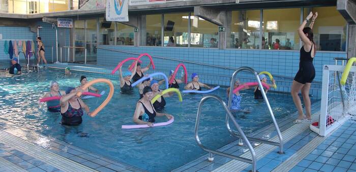 Valdepeñas reanuda el taller de hidroterapia para mayores 