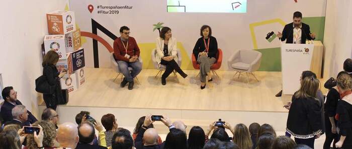 La alcaldesa de Alcázar de San Juan presentó las Rutas del Vino de España en FITUR 2019