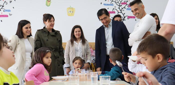Castilla la mancha considera que la red de comedores escolares garantiza la igualdad de oportunidades, la conciliación y la alimentación saludable