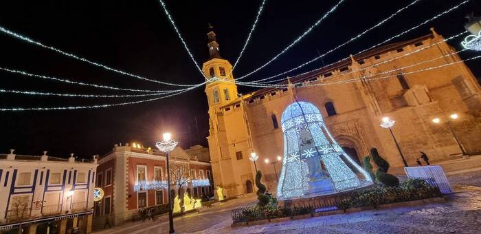 Valdepeñas encenderá su iluminación navideña el 27 de noviembre para impulsar el comercio local