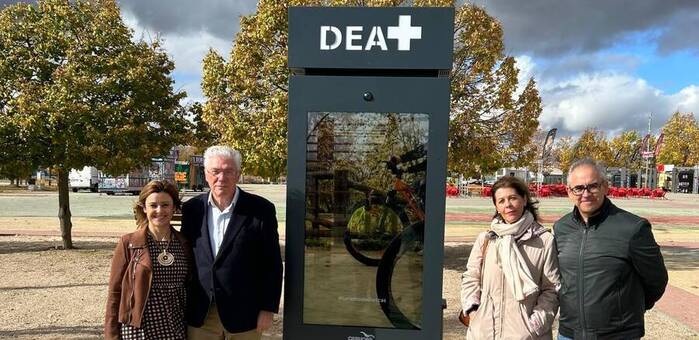 Illescas cuenta con un mupi en el que se incluye un desfibrilador externo