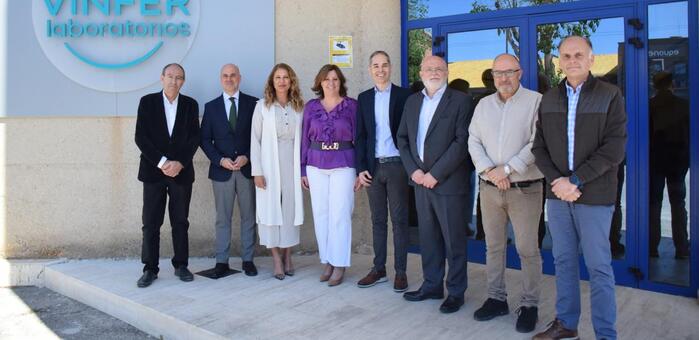 El Gobierno de Castilla-La Mancha valora el liderazgo nacional y la proyección internacional de Laboratorios Vinfer en el sector fitosanitario