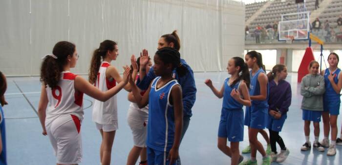 Los colegios Santísima Trinidad y Nuestra Señora de La Trinidad de Alcázar de San Juan se proclaman campeón y subcampeón provincial de baloncesto alevín femenino