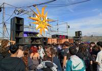 Miles de personas concentradas en el embalse del Cenajo en la macro-rave ilegal con amplio despliegue de seguridad