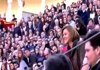 imagen de Castilla-La Mancha Televisión transforma unos abucheos a Cospedal en maravillosos aplausos